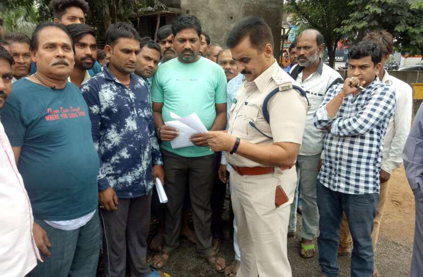 Deepawali news khargone दीपावली पर तीन दिन दुकान लगाने की छूट दी