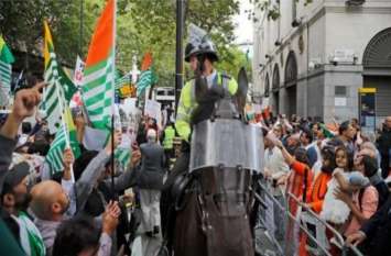 London: PAK supporters are not allowed to protest outside Indian Mission on Diwali लंदन: दीपावली के दिन भारतीय मिशन के बाहर PAK समर्थकों को प्रदर्शन की इजाजत नहीं
