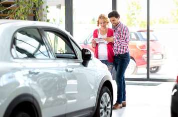 things to keep in mind while buying new car दीवाली पर कार खरीदने से पहले ध्यान रखें ये बातें नहीं तो हो सकता है नुकसान