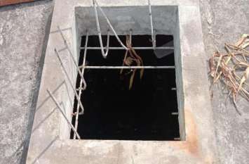 Roof rustle stolen from bike showroom stole 3 lakh 80 thousand rupees छत का जंगता काट बाइक शोरूम से चुरा लिए 3 लाख 80 हजार रुपए
