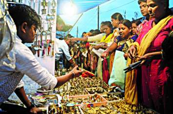 Dhanteras: 50 crore rupees business estimate आटोमोबाइल, रियल स्टेट, ज्वेलरी शॉप सहित अन्य बाजार में 50 करोड़ रुपए के कारोबार का अनुमान