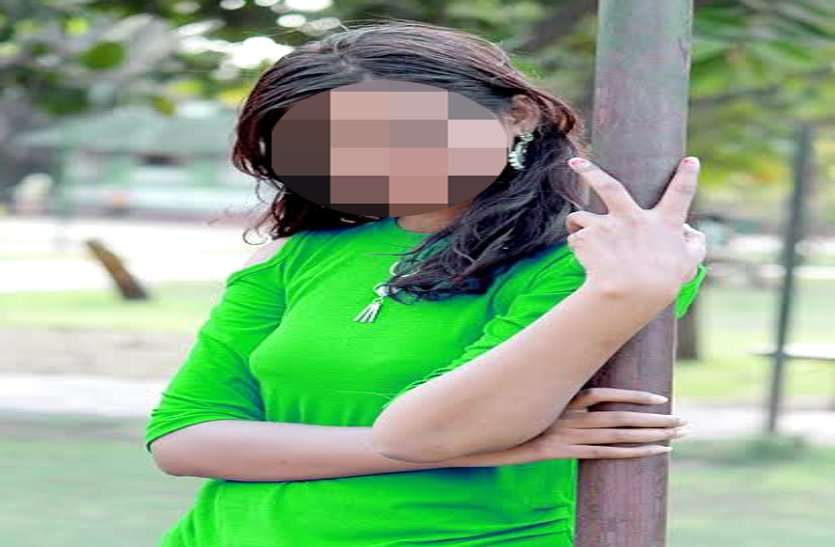 दिवाली की खुशियां बदल गई मातम में, जवान बेटी बिना कुछ कहे रूप चौदस के दिन झूल गई फंदे पर दिवाली की खुशियां बदल गई मातम में, जवान बेटी बिना कुछ कहे रूप चौदस के दिन झूल गई फंदे पर