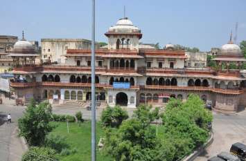 On Diwali, the grandeur of the fortress palace was seen by the citizen दीवाली पर गढ़ पेलेस की भव्यता देखने को मिलती थी शहरवासियों को