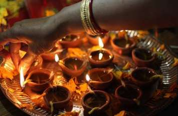 Diwali 2019 : 10 upay of narak chaturdashi,it will remove all problems दिवाली 2019 : नरक चतुर्दशी पर करें ये 10 काम, मिलेगी पापों से मुक्ति