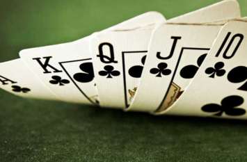 Dantewada police recovered Rs 4.5 lakh including 49 gamblers in Diwali दिवाली के दिन दंतेवाड़ा पुलिस ने मारा छापा, 49 जुआरियों समेत 4.5 लाख रुपए बरामद