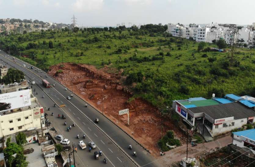 Bhopal ये कैसा विकास, लाखों रुपए खर्च के बाद रुका रास्ता