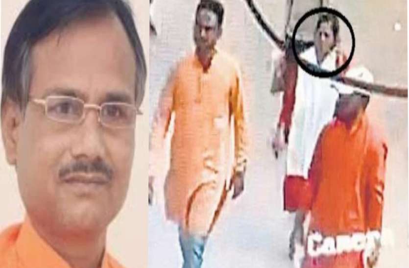 कमलेश तिवारी हत्याकांड में एक और गिरफ्तारी, आरोपियों को नेपाल ले जाने वाले को पुलिस ने दबोचा कमलेश तिवारी हत्याकांड मामले में एक और गिरफ्तारी, आरोपियों को नेपाल ले जाने वाले को पुलिस ने दबोचा