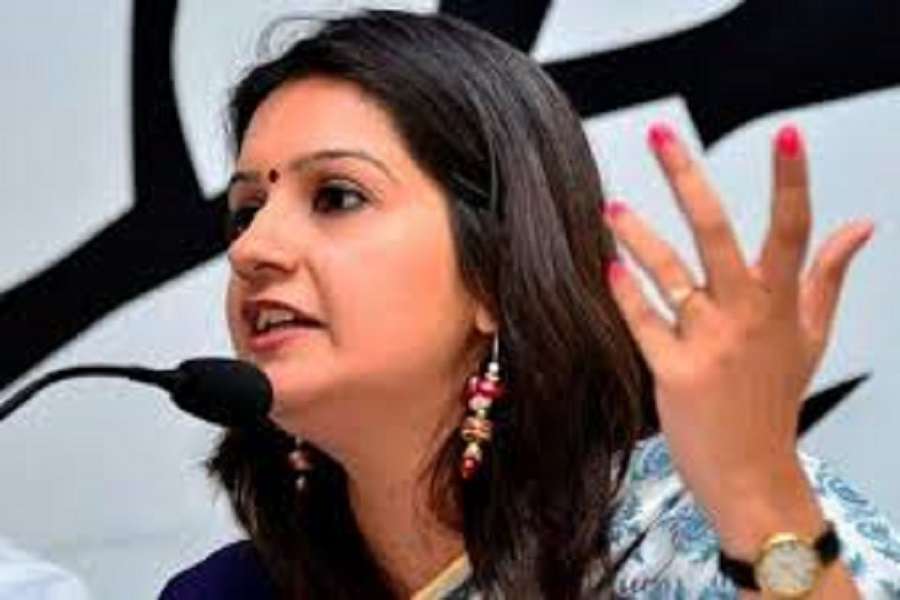 maha politics :प्रियंका चतुर्वेदी और शीतल म्हात्रे को गोली नहीं मारी तो कहना