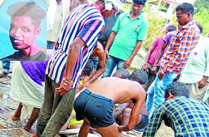 दोस्तों के साथ पिकनिक मनाने गया था डिप्टी रेंजर का बेटा, चट्टान में लगी काई में फिसला पैर और... दोस्तों के साथ पिकनिक मनाने गया था डिप्टी रेंजर का बेटा, चट्टान में लगी काई में फिसला पैर और...
