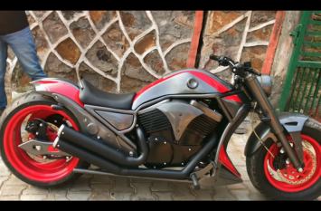 Man Modified Bajaj Bike To Harley Davidson महज 2 लाख खर्च करके युवक ने बजाज की बाइक को बनाया हार्ले डेविडसन