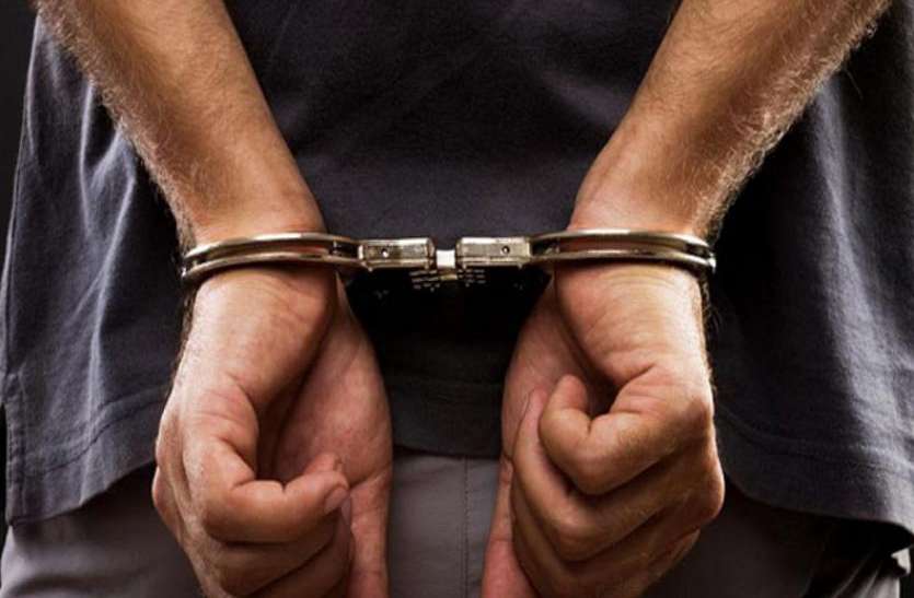 criminal.jpg इनामी बदमाश गिरफ्तार, रासुका के तहत कार्रवाई की तैयारी