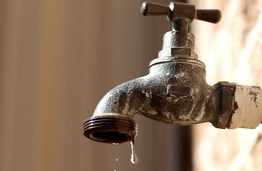 Water supply deteriorates, people yearn for water