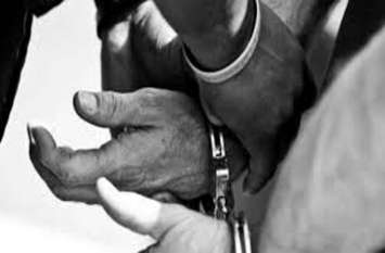 Surajpur Crime: Former bank manager arrested from Jharkhand फरार तत्कालीन बैंक मैनेजर को पुलिस ने झारखंड से किया गिरफ्तार, लोगों के खाते से लोन के लाखों रुपए किए थे गबन