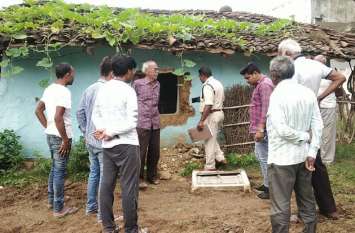 Lakhs stolen by burglary in the village Parainia शहर से जुड़े गांव पड़ैनिया में सेंधमारी कर लाखों की चोरी