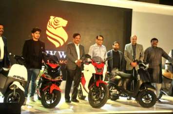 Rowwet mobile launched electric scooter and bike 12 मिनट में चार्ज हो जाते हैं Rowwet के इलेक्ट्रिक स्कूटर और बाइक, और भी हैं कई खासियतें