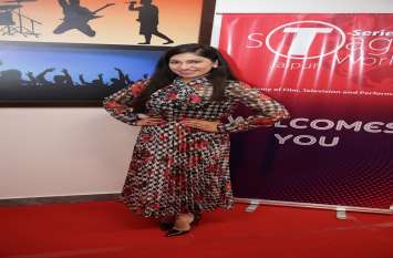 'मोगुल' हमारे परिवार का सबसे इमोशनल प्रोजेक्ट है - तुलसी कुमार 'मोगुल' हमारे परिवार का सबसे इमोशनल प्रोजेक्ट है - तुलसी कुमार