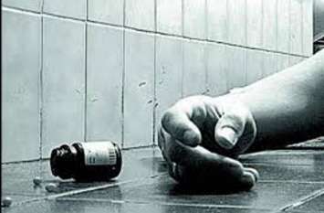 Breaking news: Minor boy eat poison in police chowki Breaking News: पुलिस चौकी में किशोर ने खाया जहर! देखकर आफिसरों के उड़े होश, आनन-फानन में ले गए बनारस