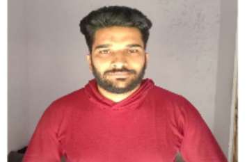 Jaipur police arrested stone pelting in Jaipur Idgah accused Hussein जयपुर ईदगाह उपद्रव में की थी पत्थरबाजी और तलवार लहराई, सीसीटीवी में देख पुलिस ने किया गिरफ्तार