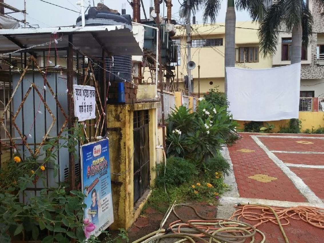 जहां 10 साल पहले थी दलदल वहां अब फूलों की खुशबू से महक रहा पार्क