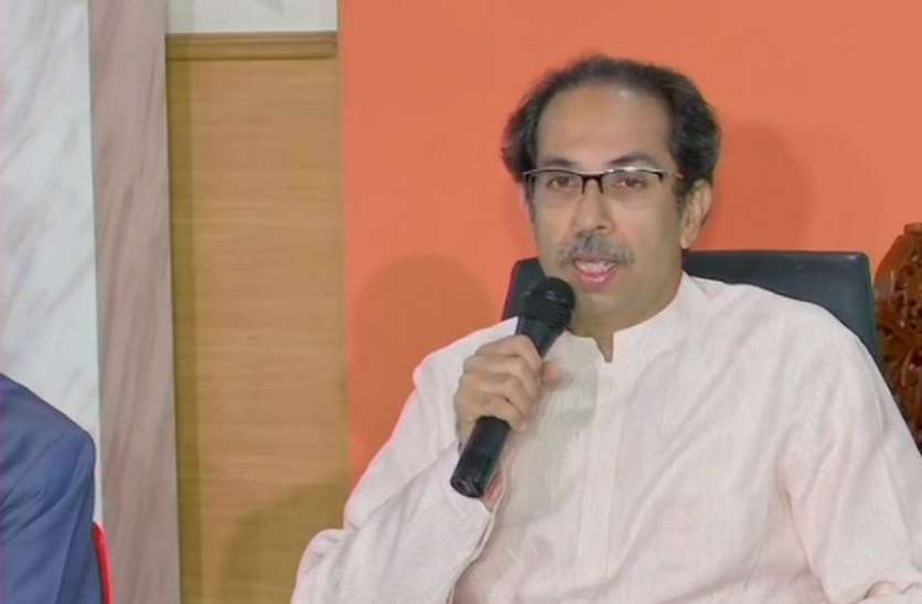 990.jpg महाराष्ट्रः फडणवीस पर उद्धव ठाकरे का तीखा हमला, शिवसेना झूठ बोलने वालों की पार्टी नहीं