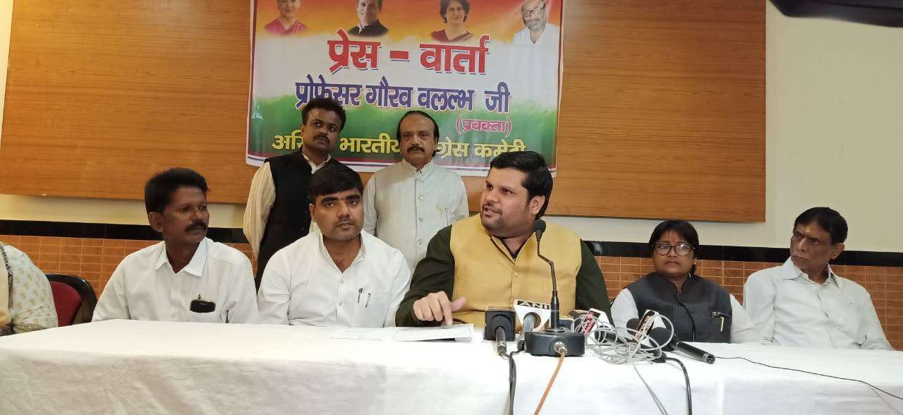 जब कांग्रेस प्रवक्ता प्रो.गौरव बल्लभ ने पूछा क्या ऐसे ही होता है मुख्यमंत्री का शहर