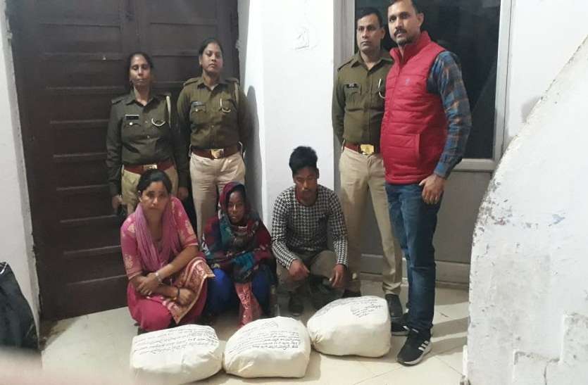 charas.jpg STF और Rampur Police ने तीन नेपाली नागरिकों को किया गिरफ्तार, मिले सामान को जानकर चौंक जाएंगे आप