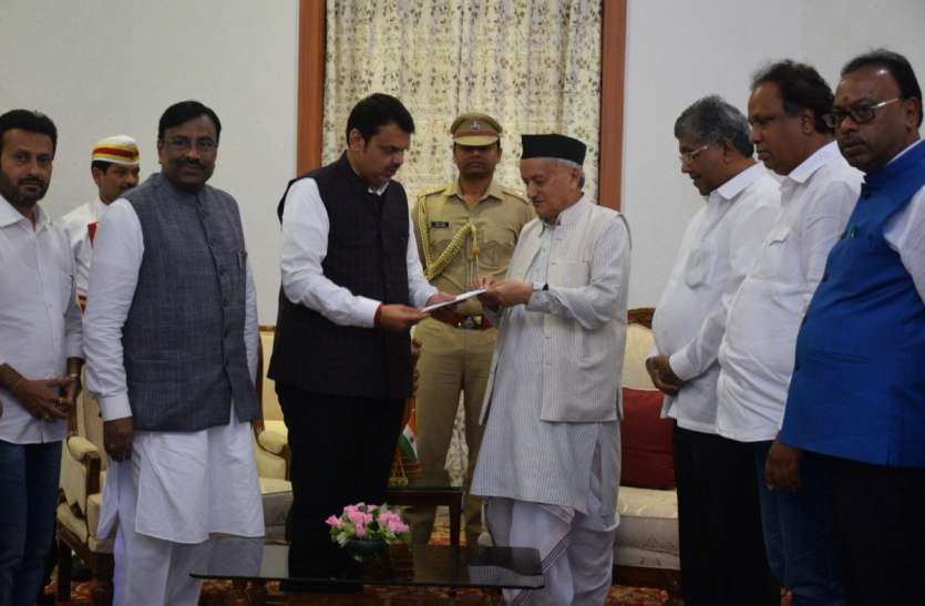 ei2gnypu4aaxnua.jpg महाराष्ट्र: देवेंद्र फडणवीस ने CM पद से दिया इस्तीफा, कल खत्म हो रहा है कार्यकाल