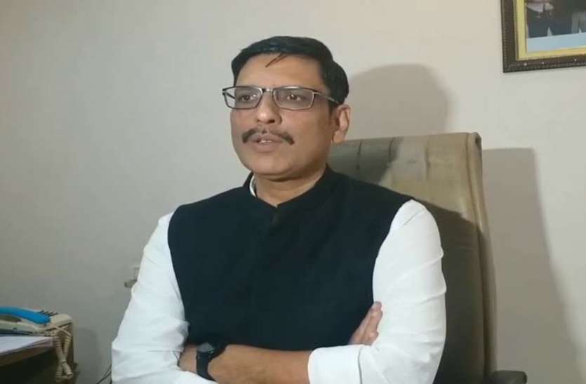 jagdalpur_mayor.jpg चारो तरफ हो रही है इस नेता की तारीफ़, पांच साल की कमाई कर दी अनाथाश्रम को दान
