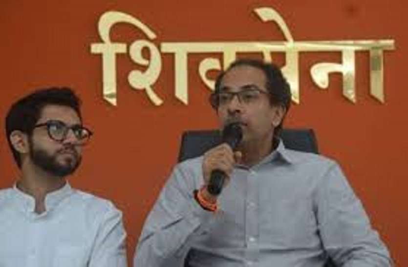 शिवसेना खेल सकती है बड़ा दाव शिवसेना खेल सकती है बड़ा दाव
