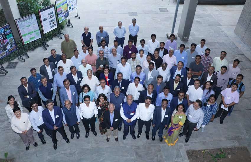 Ahmedabad News स्पर्धा में टिके रहने को शोध में करें निवेश : गोपालकृष्णन