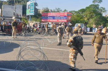 Security Increased In Jammu Kashmir After Ayodhya Judgment जम्मू-कश्मीर: सुरक्षा व्यवस्था हुई और भी कड़ी, अधिकारियों ने लिया स्थिति का जायजा
