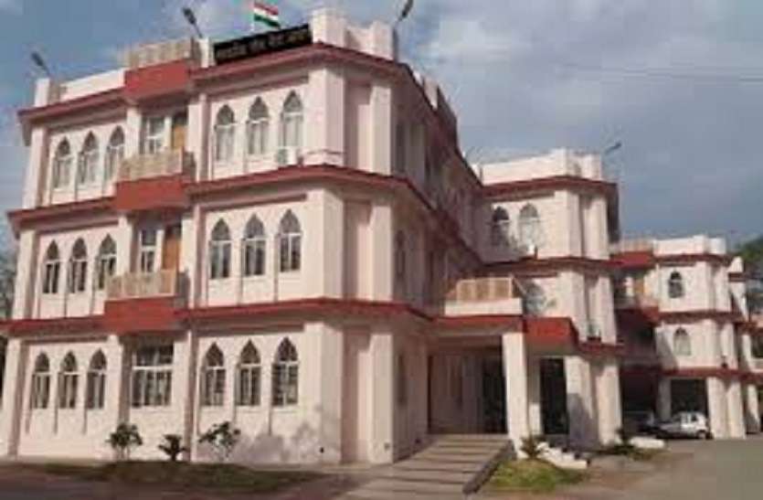 madhyapradesh news एमपीपीएससी विवाद पर मुख्यमंत्री नाराज, आज मिलेंगे अध्यक्ष