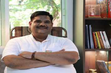 astrologist pawan sinha on ayodhya verdict Ayodhya Verdict: अध्यात्मिक गुरु पवन सिन्हा ने ओवैसी और जफरयाब जिलानी को दी ये सलाह