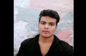 A young man was stabbed to death in a dispute over bike parking VIDEO: दोस्त के झगड़े में बीच बचाव करना पड़ा भारी, दंबगों ने युवक की ही चाकू घोपकर कर दी हत्या