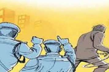 Police takes action against illegal liquor, gambling and betting अवैध शराब, जुआ एवं सट्टे के विरूद्ध पुलिस ने की कार्रवाई