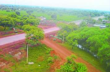 To acquire 8-8 meters of land on either side of 12 km long link road 12 किमी लंबी लिंक रोड के दोनों ओर की 8-8 मीटर जमीन का किया जाएगा अधिग्रहण