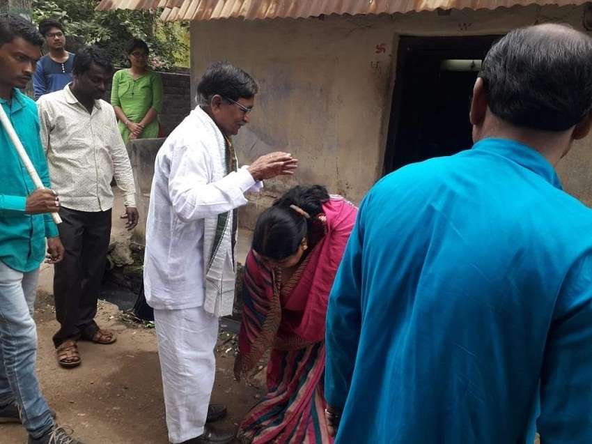 WEST BENGAL BY-ELECTION 2019: मंदिर, मजार और बाजार तक प्रचार ही प्रचार