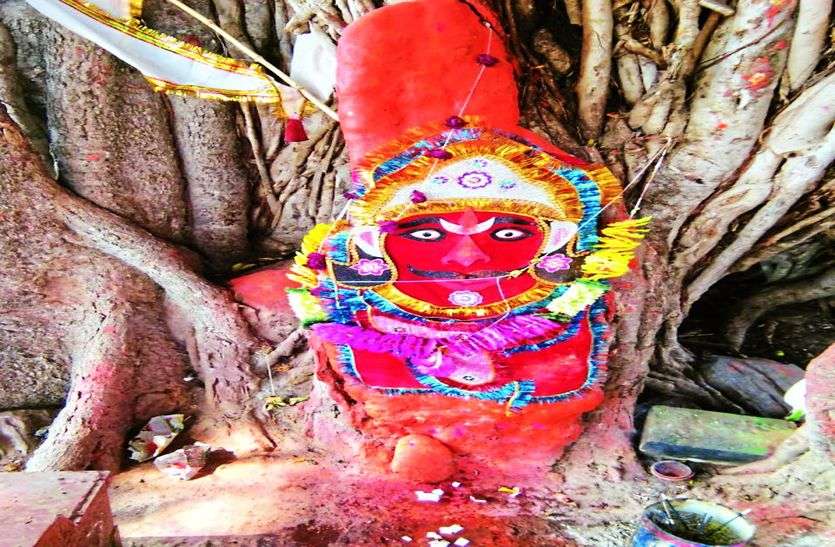 बाबा भीलवट का मेला आज, दहकते अंगारों पर मन्नत उतारेंगे श्रद्धालु बाबा भीलवट का मेला सोमवार रात को, दहकते अंगारों पर मन्नत उतारेंगे श्रद्धालु