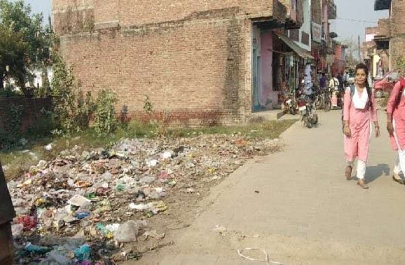 nagar palika jaunpur फागिंग न सफाई, नगर पालिका की लापरवाही से तेजी से फैल रहा बीमारियों का खतरा