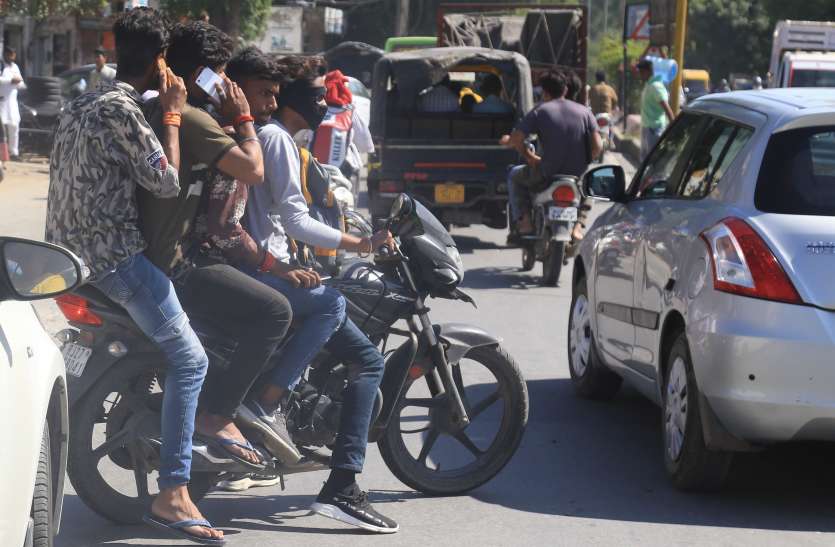 अब गाड़ी छोडऩे के लिए कोई भी ड्यूटी अफसर किसी नेता से नहीं करेगा बात, सीधा काटेगा चालान अब गाड़ी छोडऩे के लिए कोई भी ड्यूटी अफसर किसी नेता से नहीं करेगा बात, सीधा काटेगा चालान