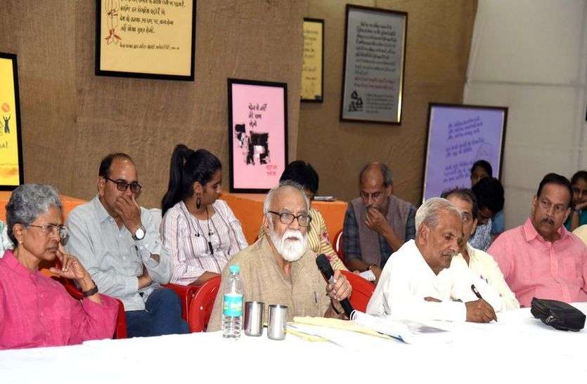 आखिर शिक्षाविद डॉ. सद्गोपाल ने क्यों कहा-अच्छा है, हमारे आइआइटी, आइआइएम दुनिया के टॉप हंड्रेड में नहीं हैं आखिर शिक्षाविद डॉ. सद्गोपाल ने क्यों कहा-अच्छा है, हमारे आइआइटी, आइआइएम दुनिया के टॉप हंड्रेड में नहीं हैं
