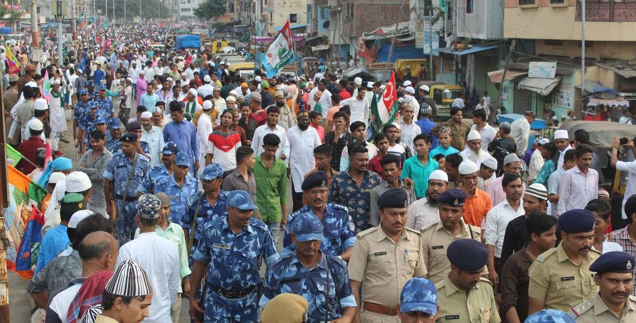 दूसरे दिन भी रही शांति, कई इलाकों में पुलिस का पहरा
