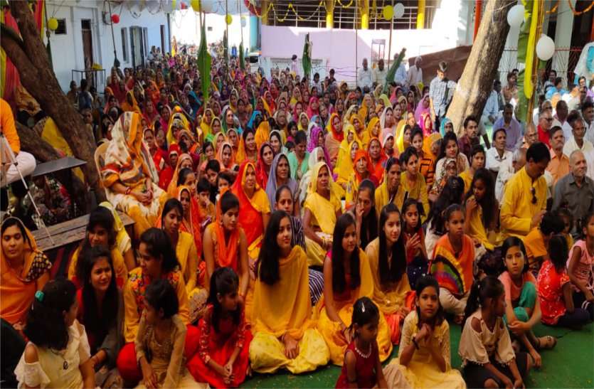 SrimadBhagwat Katha शरण में आए भक्त के सारे दु:खों को हर लेते हैं प्रभु