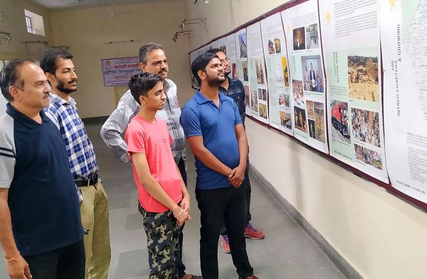 कला और संस्कृति प्रेमियों को रास आई प्रदर्शनी कला और संस्कृति प्रेमियों को रास आई प्रदर्शनी