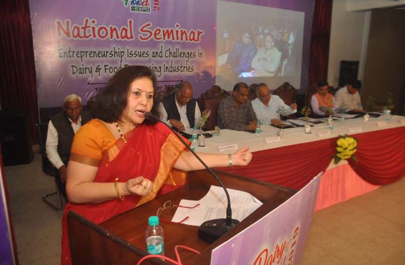 देश में हर साल 175 मिलियन दूध का उत्पादन और असंगठित क्षेत्र का योगदान सिर्फ एक तिहाई देश में हर साल 175 मिलियन दूध का उत्पादन और असंगठित क्षेत्र का योगदान सिर्फ एक तिहाई