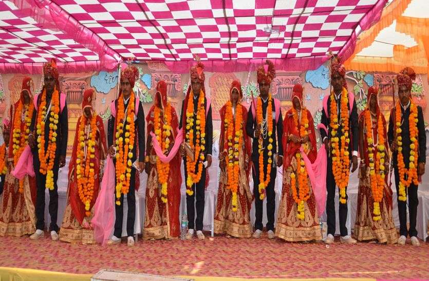 तेरह जोड़े परिणय-सूत्र में बंधे तेरह जोड़े परिणय-सूत्र में बंधे