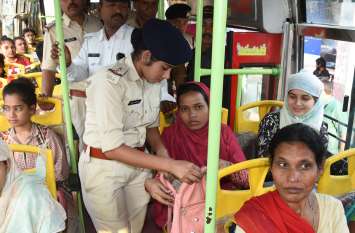 Police's eye on security सुरक्षा पर पुलिस की नजर - देखें तस्वीर