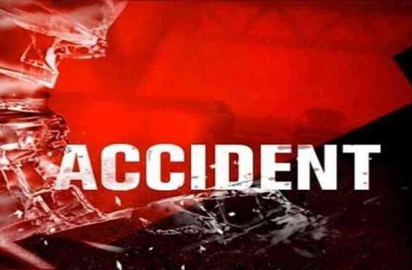 accident in bikaner ट्रैक्टर-ट्रॉली को ट्रोले ने टक्कर मारी, एक महिला की मौत