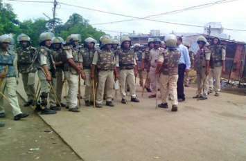 dm and ssp surprise inspection between alert in ghaziabad एजेंसी के अलर्ट के बाद सड़क पर उतरे DM और SSP, मेट्रो से लेकर बस स्टैंड तक का लिया जायजा- देखें वीडियो