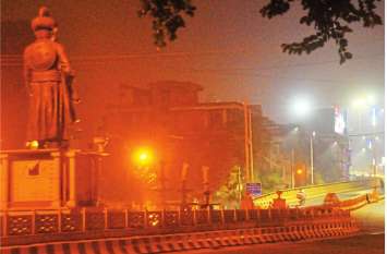 Snowfall in the city caused by snowfall in Kashmir कश्मीर में बर्फबारी ने गिराया ग्वालियर शहर का पारा